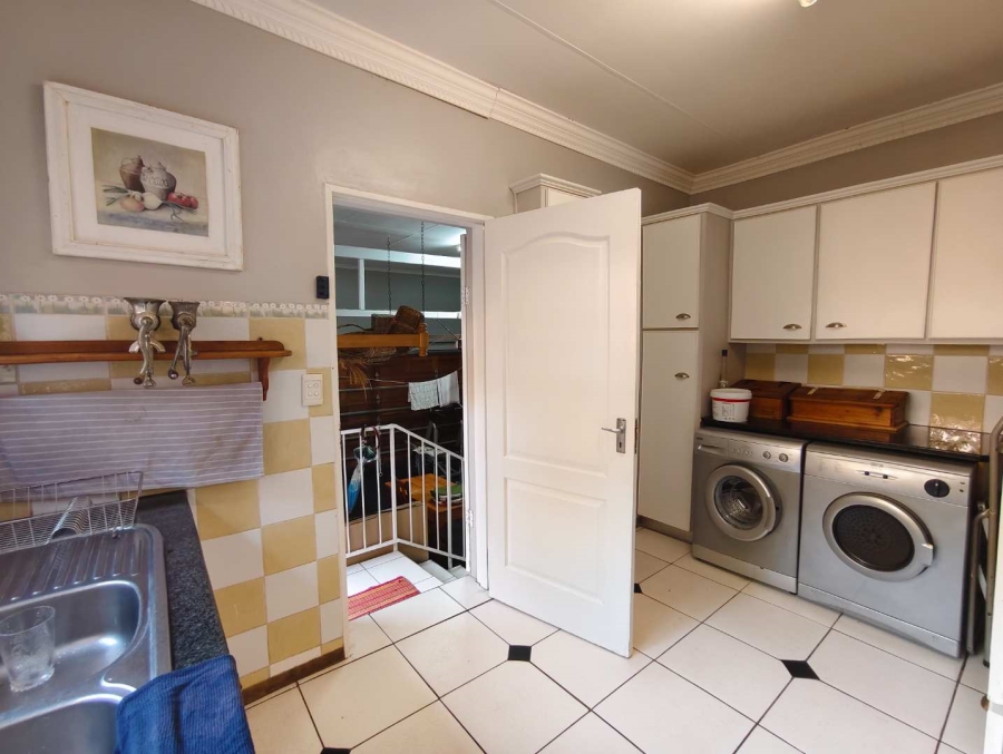 6 Bedroom Property for Sale in Quaggafontein Free State